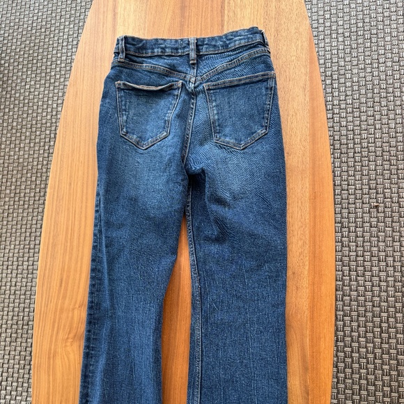 Zara, Cropped, Raw Hem, Size 2, Blue Denim Jean - Picture 3 of 7